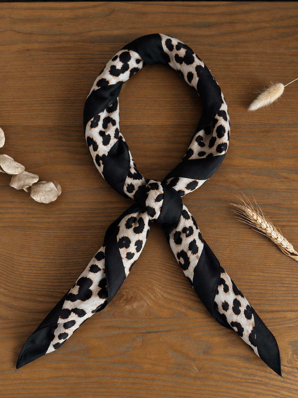 Foulard Léopard carré